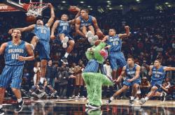 开云体育-蓝衣铁骑踏破星条旗，2026世界杯E组上演史诗对决，C罗王者归来闪耀全场