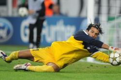 开云体育官方网站-范戴克铁幕降临，喀麦隆2-0击碎巴西，D组格局一夜颠覆