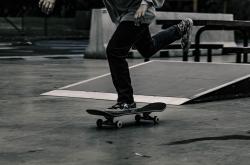 开云体育app-LPL第三赛段焦点战，WBG让一追二逆转TES，Scout中路打出史诗级压制力